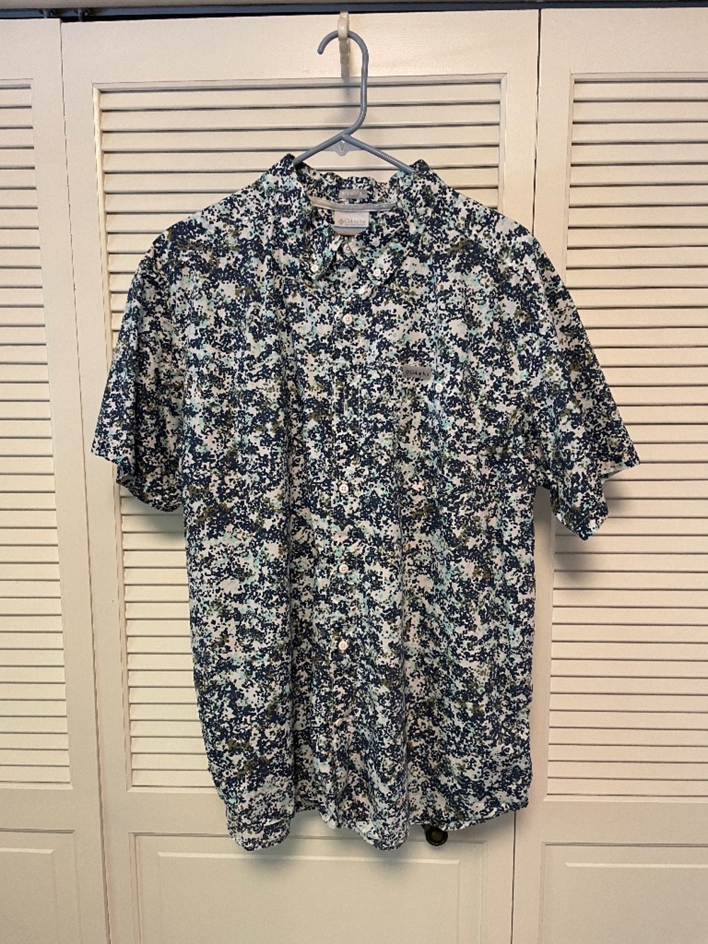 Men’s Sports Shirt XL